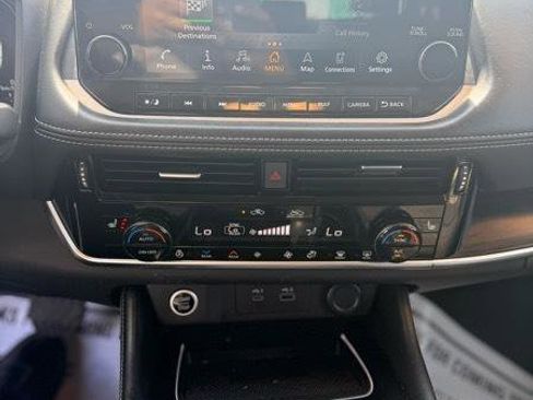 Used 2022 Nissan Rogue Platinum w/ Head-Up Display Package image 18