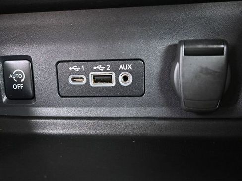 Used 2025 Nissan Sentra SV image 25