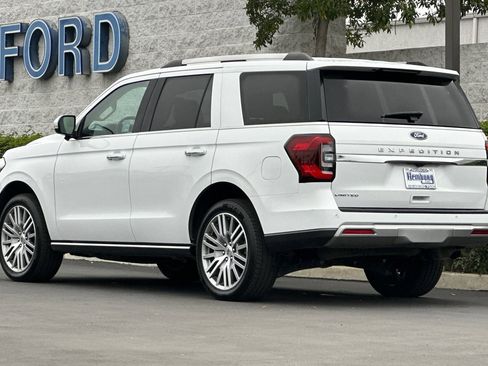 Used 2023 Ford Expedition Limited image 6