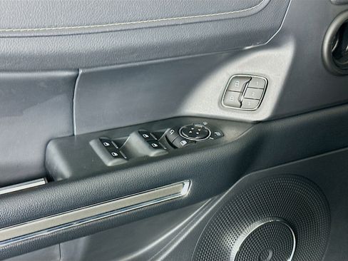 Used 2024 Ford Expedition Max XLT image 15