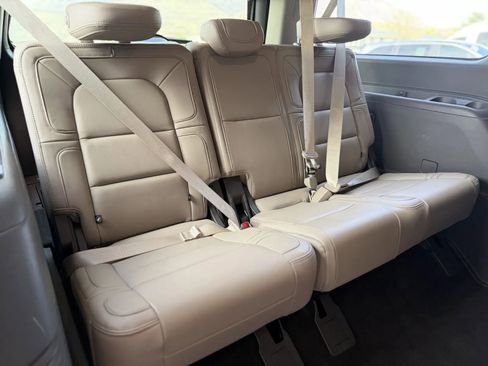 Used 2024 Lincoln Navigator L Reserve image 19