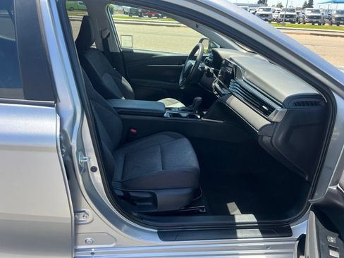 Used 2025 Toyota Camry LE FWD image 39