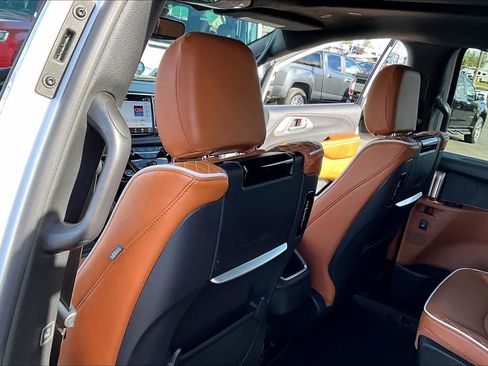 New 2026 Chrysler Pacifica Pinnacle AWD/4WD image 12