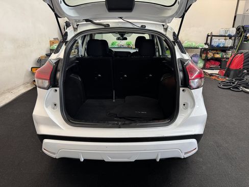 Used 2024 Nissan Kicks SV FWD image 6
