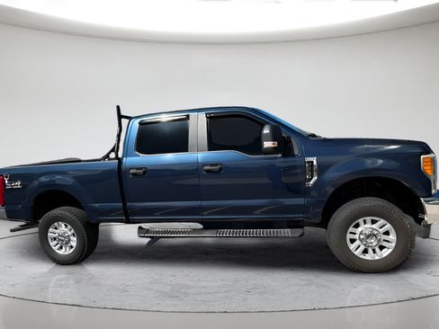 Used 2017 Ford F250 XL w/ STX Appearance Package AWD/4WD image 8