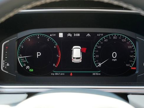 Certified 2025 Volkswagen Taos SEL AWD/4WD image 27