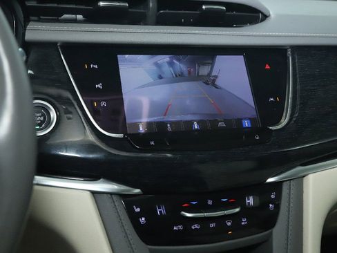 Used 2023 Cadillac XT6 Premium Luxury w/ Technology Package AWD/4WD image 29