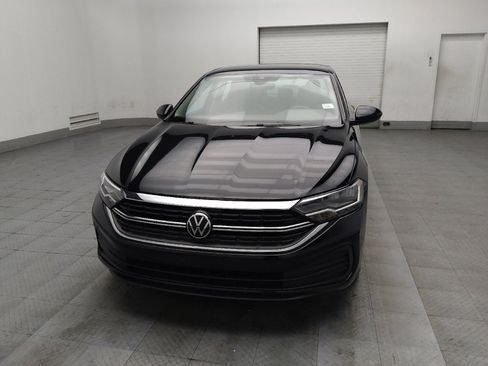 Used 2024 Volkswagen Jetta SE image 15