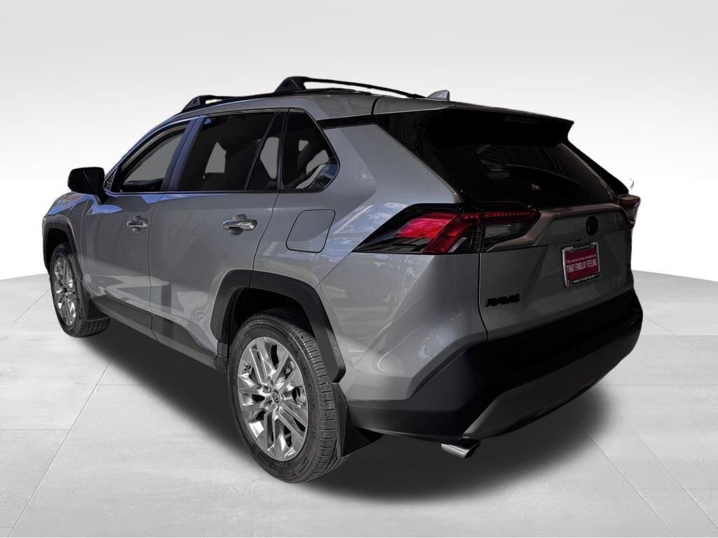 Certified 2025 Toyota RAV4 Limited w/ Advanced Technology Package AWD/4WD image 5