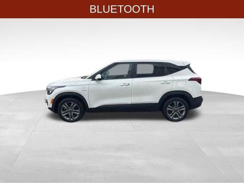 Used 2022 Kia Seltos LX AWD/4WD image 4