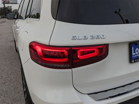 Used 2022 Mercedes-Benz GLB 250 image 13