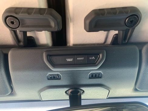 Used 2022 Jeep Wrangler Unlimited Sport AWD/4WD image 34