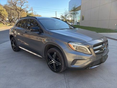 Used 2017 Mercedes-Benz GLA 250 w/ Convenience Package image 4