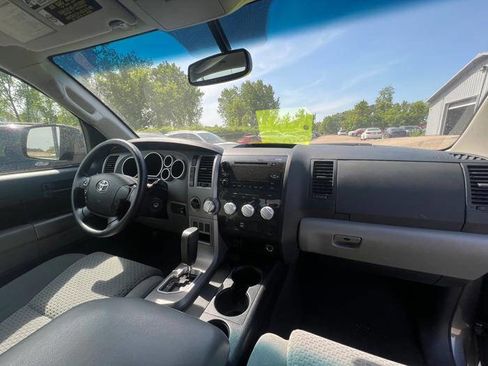 Used 2012 Toyota Tundra 4x4 Double Cab w/ SR5 Pkg image 26