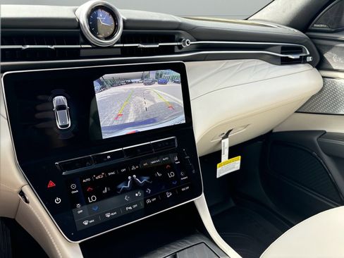 New 2024 Maserati Grecale GT image 42