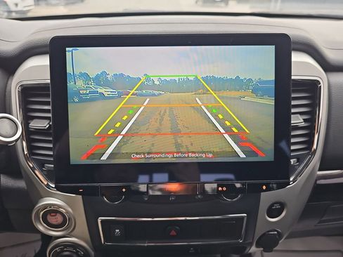 Used 2017 Nissan Titan SV image 25