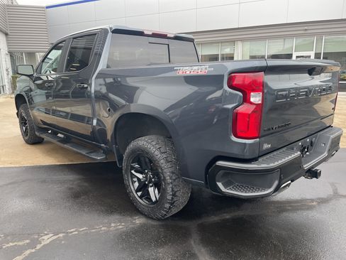 Used 2021 Chevrolet Silverado 1500 LT Trail Boss w/ Convenience Package II image 3