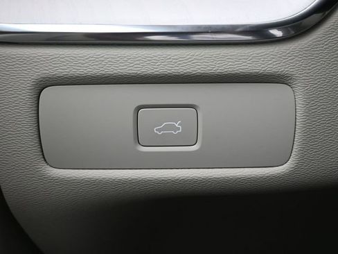 New 2026 Volvo XC60 B5 Ultra w/ Protection Package Premier image 29