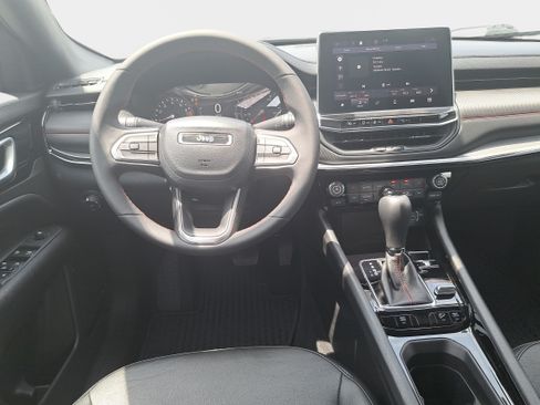 Used 2023 Jeep Compass Trailhawk AWD/4WD image 15