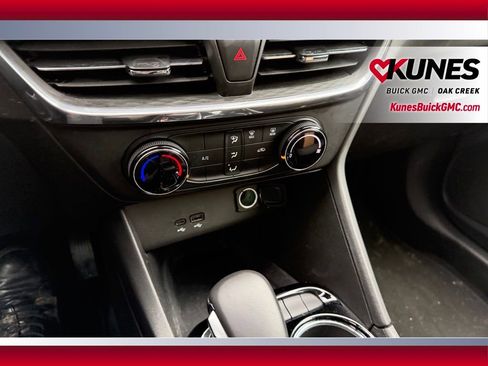 Used 2025 Buick Encore GX Preferred image 15