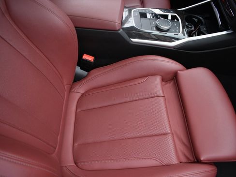 Used 2024 BMW 330i Sedan w/ Convenience Package image 25