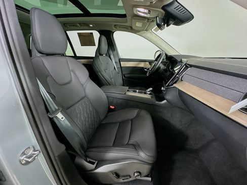 Used 2026 Volvo XC90 B6 Plus w/ Protection Package Premier AWD/4WD image 43