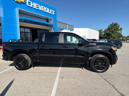Used 2024 Chevrolet Silverado 1500 RST AWD/4WD image 2