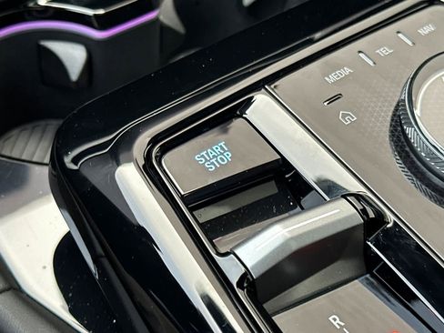 Used 2024 BMW i5 eDrive40i w/ M Sport Package image 24