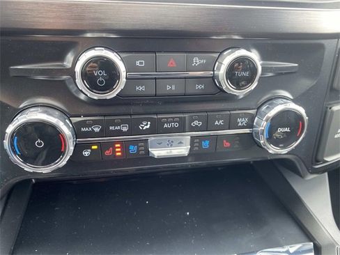 New 2026 Ford F350 Lariat w/ Black Appearance Package image 17