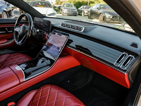 Used 2021 Mercedes-Benz S 580 4MATIC Sedan image 10