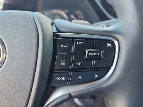 Certified 2025 Lexus ES 300h w/ Premium Package image 19