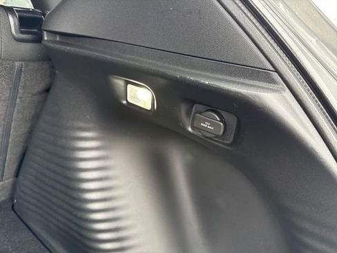 Certified 2025 Honda HR-V Sport image 44
