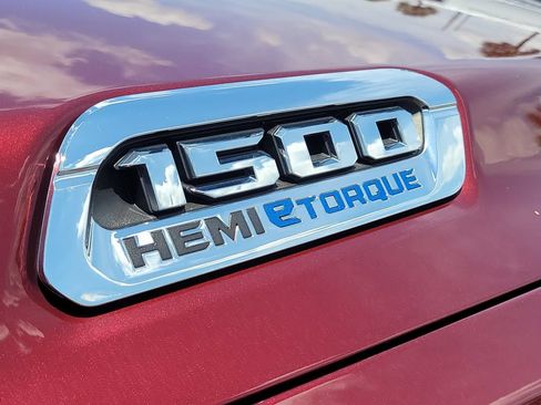 Used 2023 RAM 1500 Laramie AWD/4WD image 6