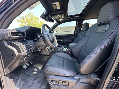Used 2024 Toyota Tacoma TRD Pro image 30