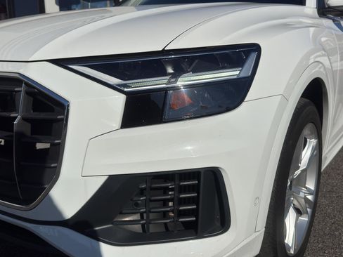 Used 2022 Audi Q8 Premium Plus image 12