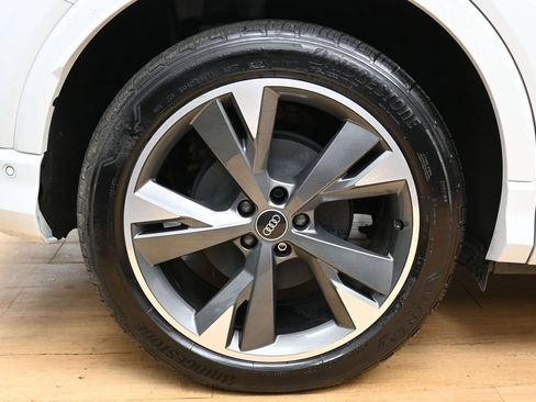 Used 2023 Audi Q4 e-tron Prestige AWD/4WD image 12