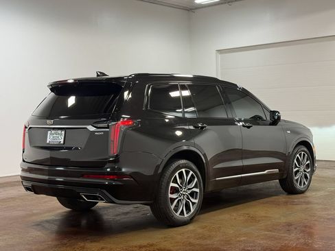 Used 2024 Cadillac XT6 Sport w/ LPO, Floor Liner Package AWD/4WD image 4