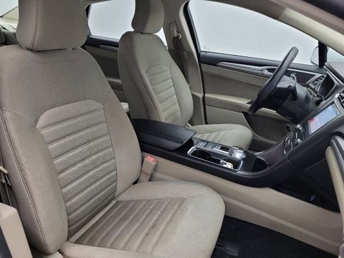 Used 2019 Ford Fusion SE image 21