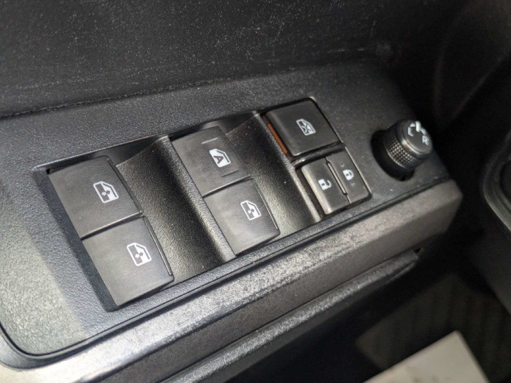 Used 2021 Toyota Tacoma SR5 RWD image 12