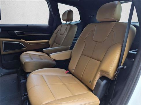 Used 2021 Kia Telluride SX w/ Towing Package FWD image 16