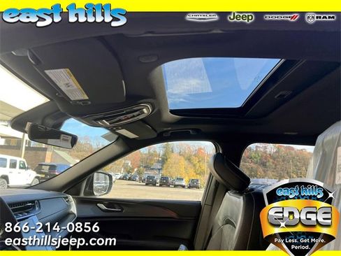 New 2025 Jeep Grand Cherokee L Altitude image 6