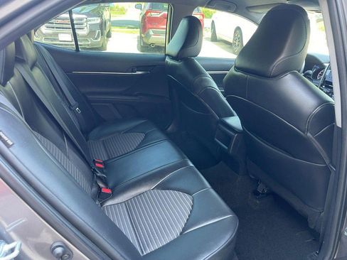 Used 2024 Toyota Camry SE image 12