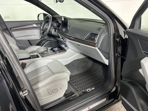Used 2022 Audi Q5 2.0T Premium Plus w/ Premium Plus Package image 9