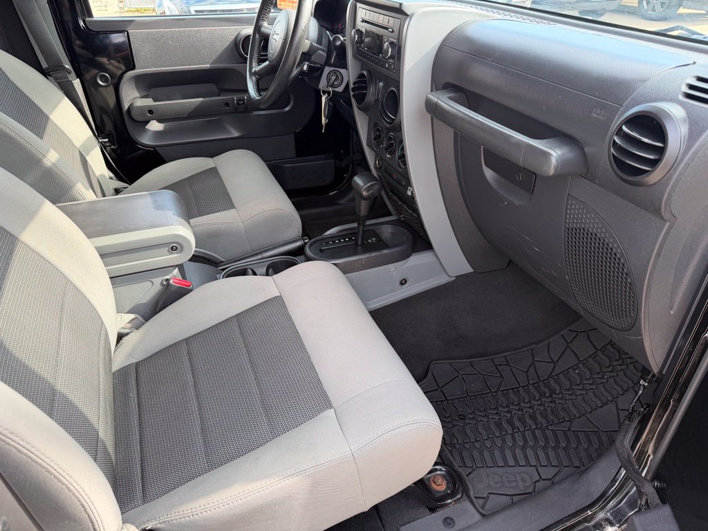 Used 2009 Jeep Wrangler X AWD/4WD image 16