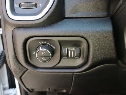 Used 2025 RAM 2500 Laramie image 15