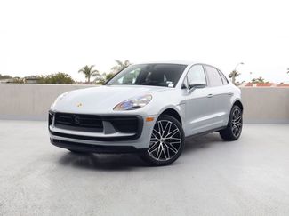 New 2026 Porsche Macan AWD/4WD video 1