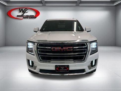 Used 2024 GMC Yukon XL SLT w/ SLT Luxury Package AWD/4WD image 2