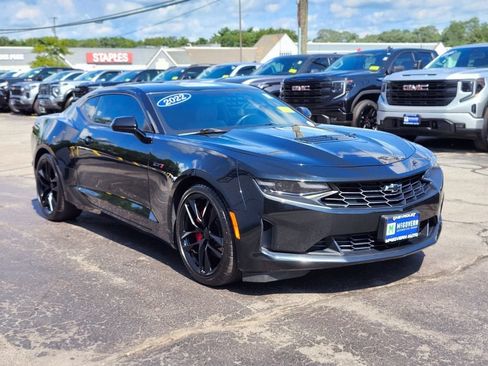 Used 2022 Chevrolet Camaro LT RWD image 7