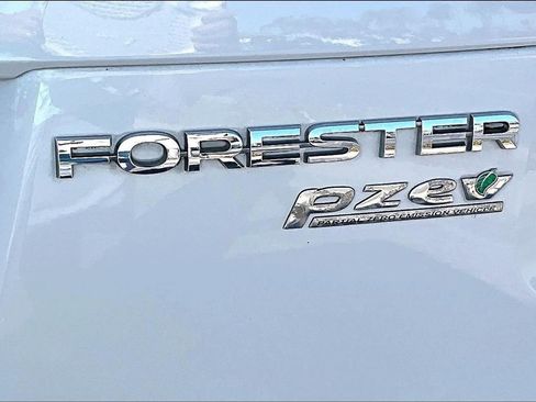 Used 2017 Subaru Forester 2.5i Touring image 23