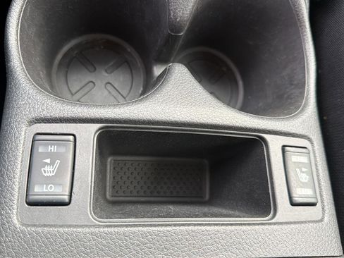 Used 2020 Nissan Rogue SV w/ Premium Package image 14